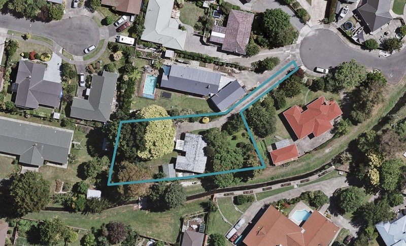 8 Avon Terrace, Taradale, Napier - Carousel 1