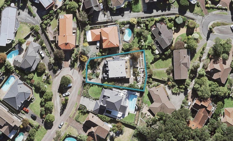 7 Bragato Place, Chatswood, Auckland - Carousel 1