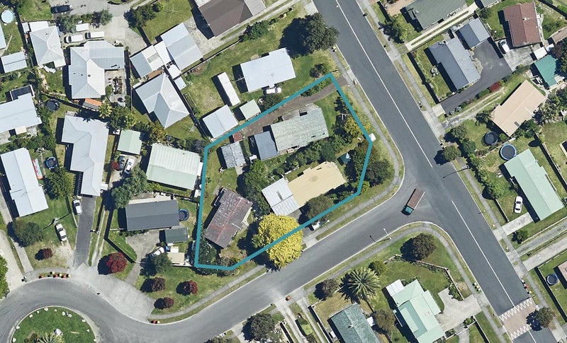 44 Hartford Avenue, Papamoa Beach, Papamoa - Carousel 1
