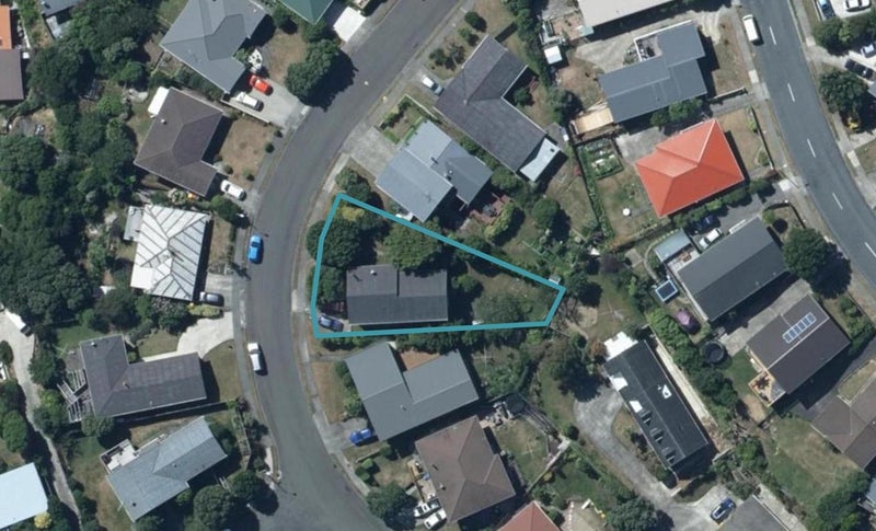 7 Annan Grove, Papakowhai, Porirua - Carousel 1