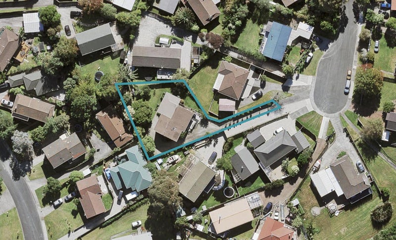 23 Pahi Place, West Harbour, Auckland - Carousel 1
