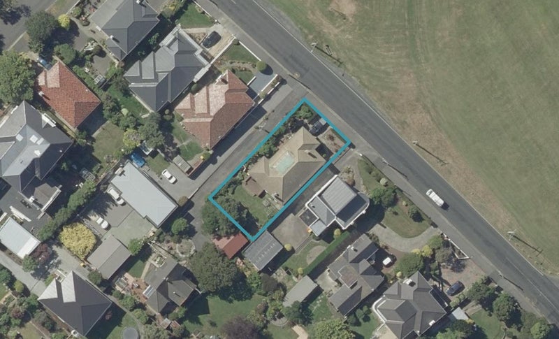 123 Eglinton Road, Mornington, Dunedin - Carousel 1