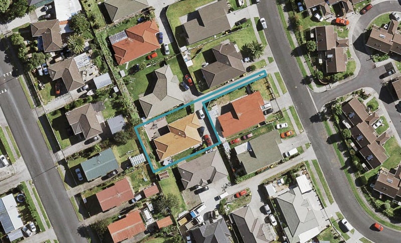 44 Robert Ross Place, Clendon Park, Auckland - Carousel 1