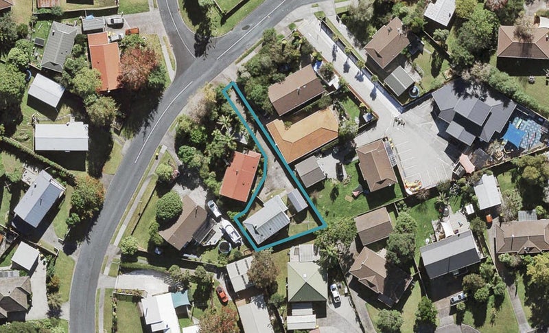 15A Buisson Glade, West Harbour, Auckland - Carousel 1