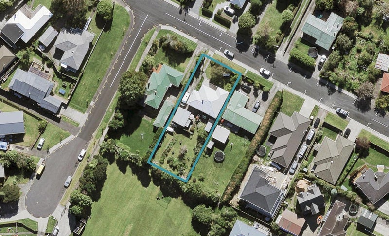 6 Renata Crescent, Te Atatu Peninsula, Auckland - Carousel 1