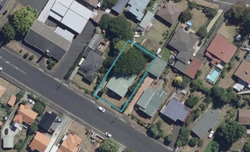 36 Carey Street, Maeroa, Hamilton - Carousel 1