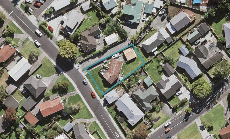 3 Compton Street, Hillcrest, Auckland - Carousel 1