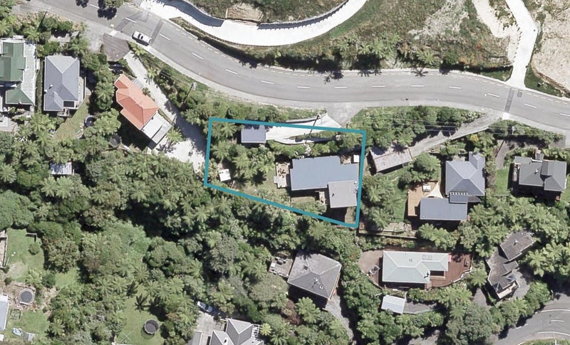 11 Poto Road, Normandale, Lower Hutt - Carousel 1