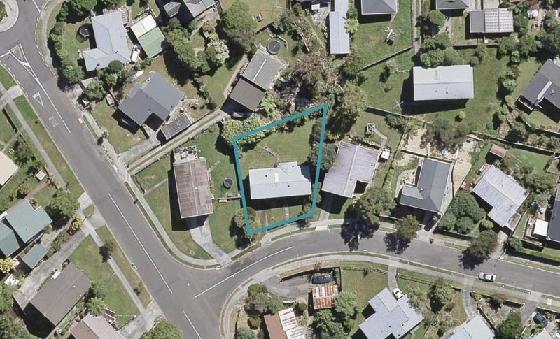 3 Snowberry Grove, Timberlea, Upper Hutt - Carousel 1