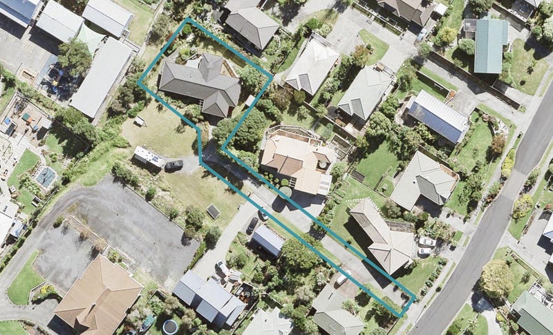 15 Charlotte Street, Stanmore Bay, Whangaparaoa - Carousel 1
