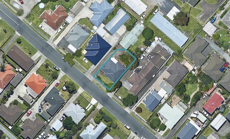 11 Oban Road, Greerton, Tauranga - Carousel 1