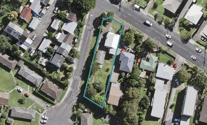 86 West Coast Road, Glen Eden, Auckland - Carousel 1