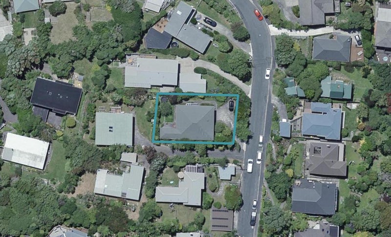 8 Winston Street, Crofton Downs, Wellington - Carousel 1