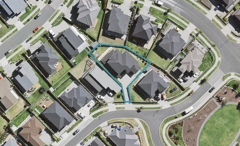 1 Syrah Crescent, Ranui, Auckland - Carousel 1