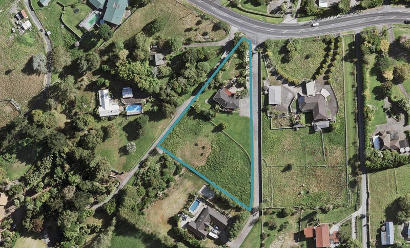 329 Redoubt Road, Totara Park, Auckland - Carousel 1