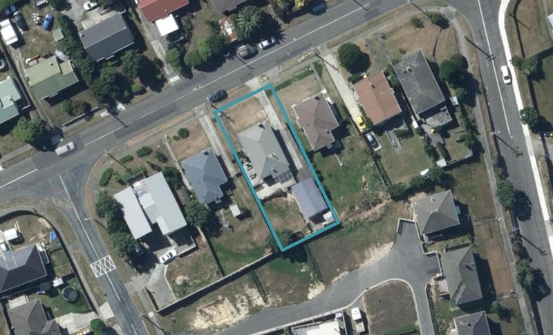 21 Te Puke Street, Titahi Bay, Porirua - Carousel 1