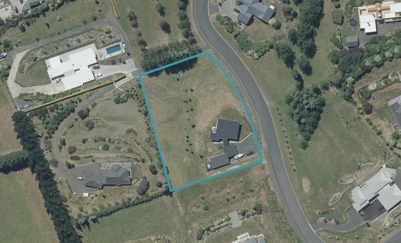 17 Fairmile Drive, Kinmont Park, Mosgiel - Carousel 1