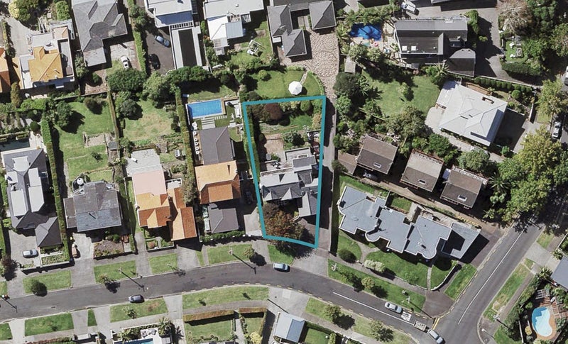 18 Codrington Crescent, Mission Bay, Auckland - Carousel 1