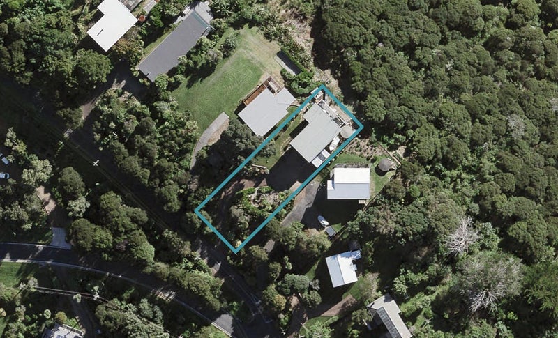 1 Matapana Road, Palm Beach, Waiheke Island - Carousel 1