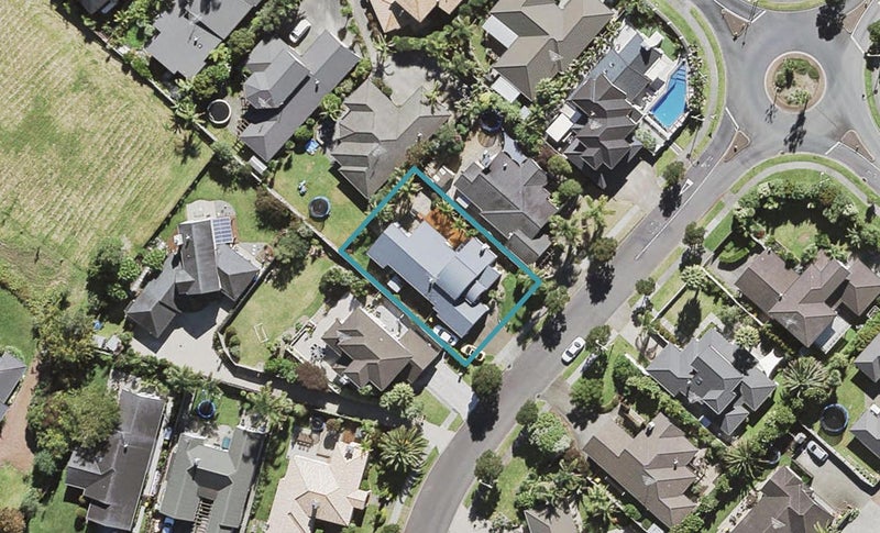 64 Admirals Court Drive, Greenhithe, Auckland - Carousel 1