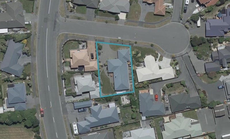 4 Neptune Place, Waimairi Beach, Christchurch - Carousel 1