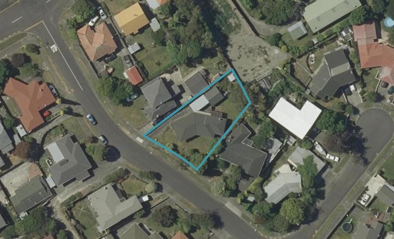 42 Parkland Crescent, Terrace End, Palmerston North - Carousel 1