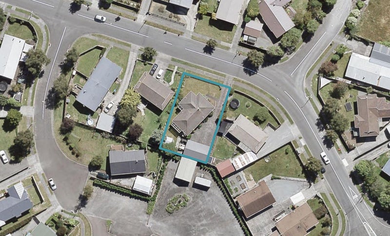 8 Topaz Street, Birchville, Upper Hutt - Carousel 1