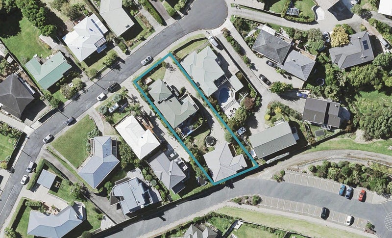 2/5 Tudor Place, Mairangi Bay, Auckland - Carousel 1