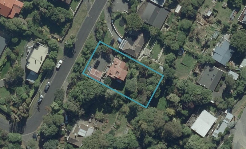 24 Marion Street, Macandrew Bay, Dunedin - Carousel 1