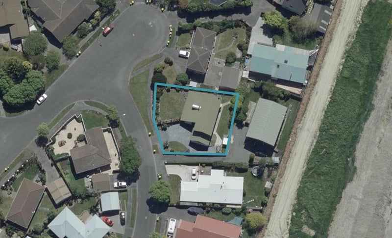 17 Sonning Place, Redwood, Christchurch - Carousel 1
