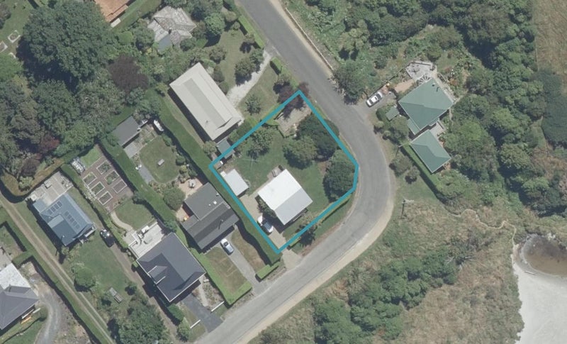 37 Esplanade, Warrington, Waikouaiti - Carousel 1