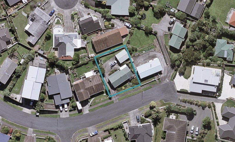 21 Darwin Crescent, Spotswood, New Plymouth - Carousel 1