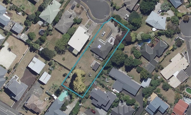 12 Corbett Avenue, Hillcrest, Hamilton - Carousel 1