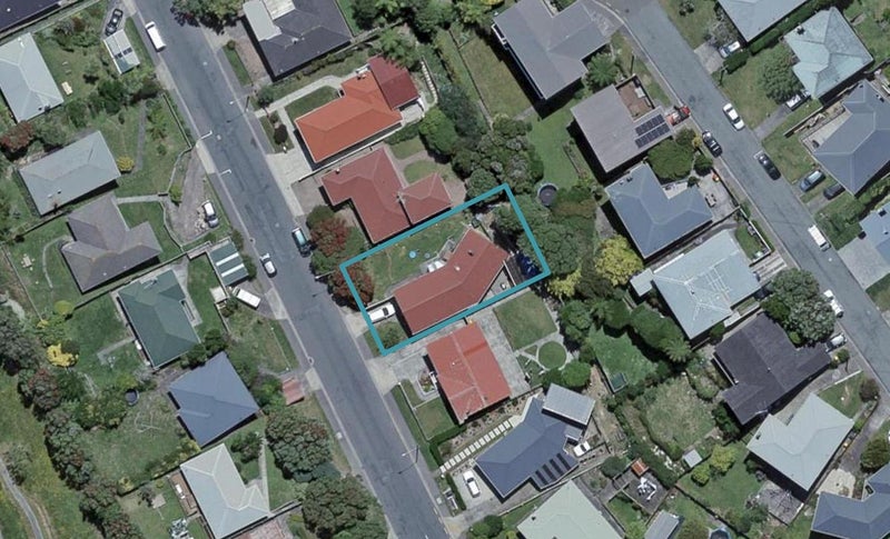 96 Kenmore Street, Newlands, Wellington - Carousel 1