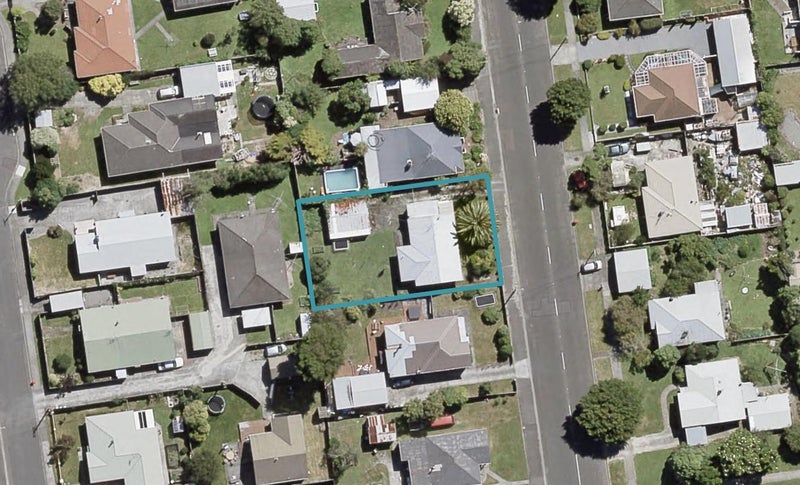 35 Henry Street, Ebdentown, Upper Hutt - Carousel 1