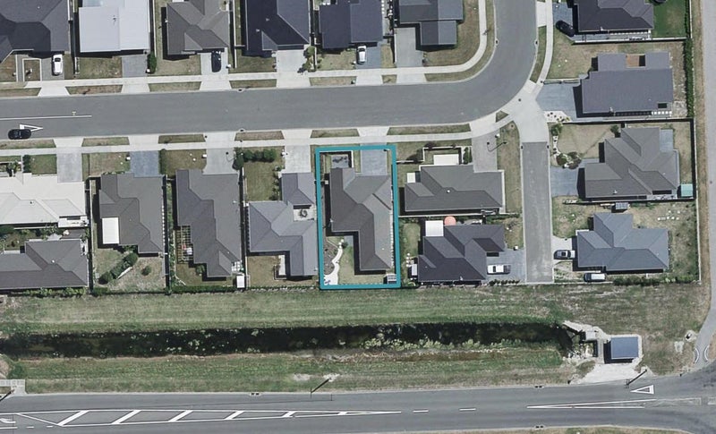 10 Drake Crescent, Awatoto, Napier - Carousel 1