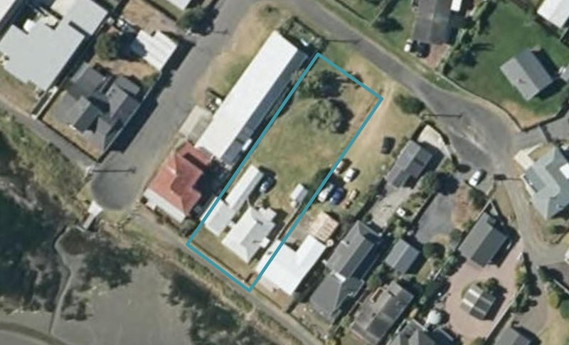 11 Rosvall Place, Foxton Beach, Foxton - Carousel 1