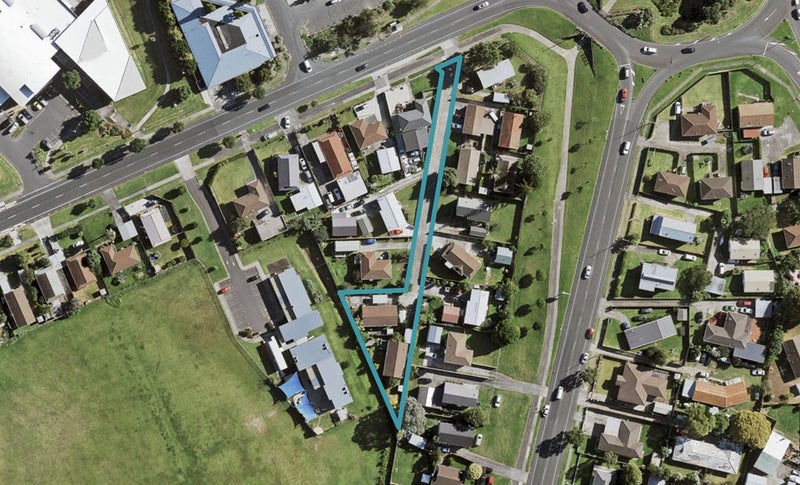 1/12 Palmers Road, Clendon Park, Auckland - Carousel 1