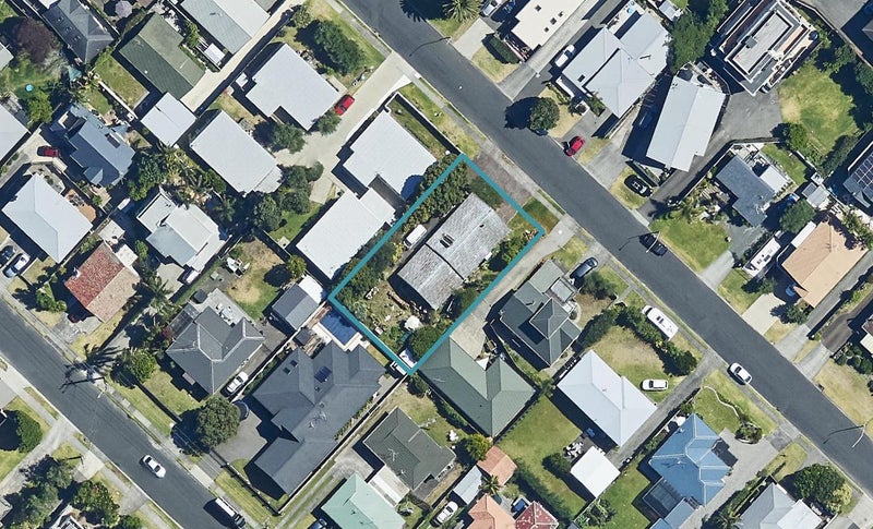 14 Gordon Road, Mount Maunganui, Mount Maunganui - Carousel 1