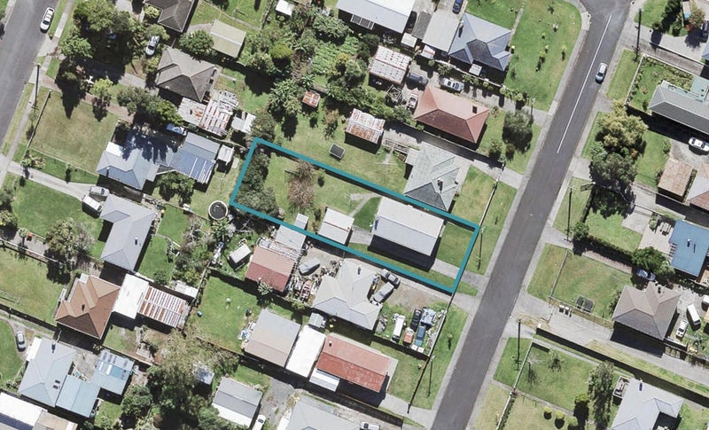 7 Laura Street, Kelston, Auckland - Carousel 1