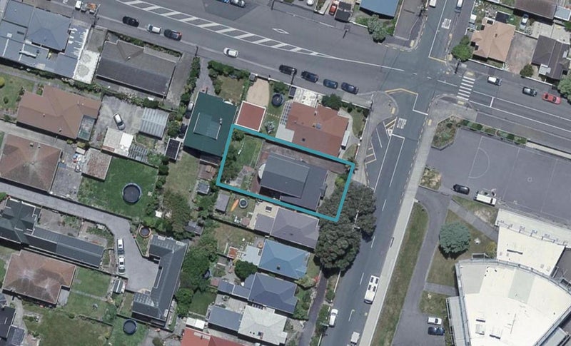 160 Clyde Street, Island Bay, Wellington - Carousel 1