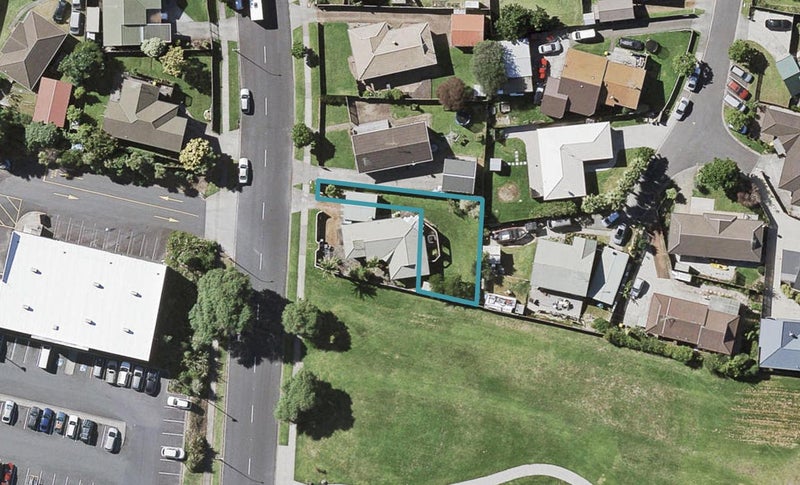 21 Burswood Drive, Burswood, Auckland - Carousel 1