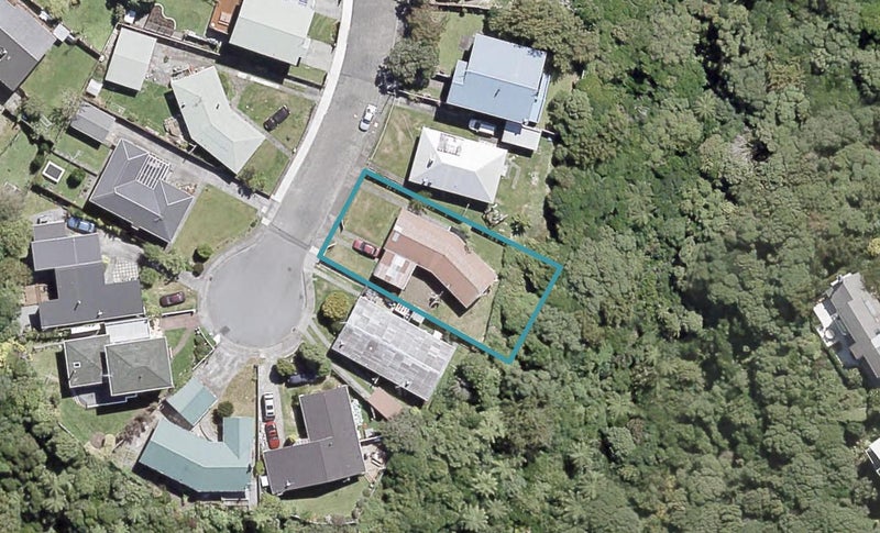 6 Clematis Grove, Maungaraki, Lower Hutt - Carousel 1