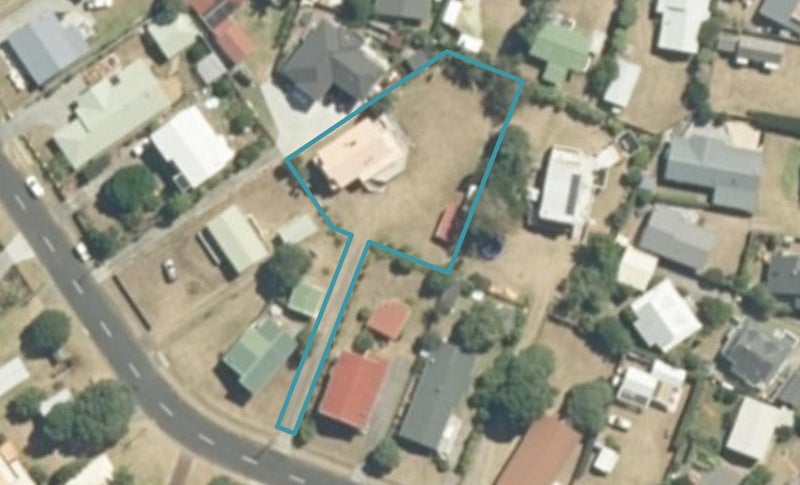 214 Patuwai Drive, Whangamatā - Carousel 1