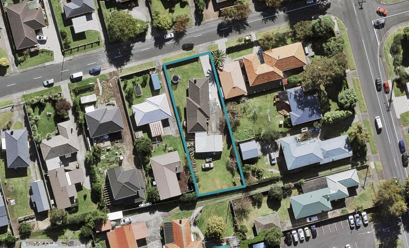 4 Moor Avenue, Te Atatu Peninsula, Auckland - Carousel 1