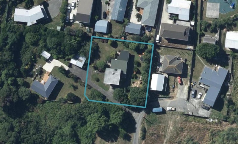33 Te Arawi Street, Takapuwahia, Porirua - Carousel 1