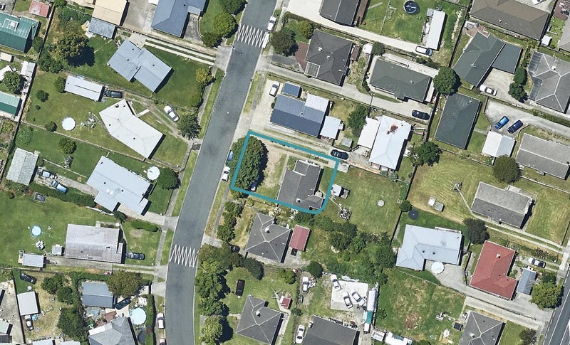 77 Henderson Crescent, Parkvale, Tauranga - Carousel 1