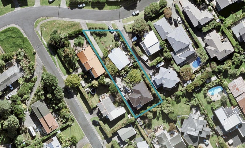 2/41 Auld Street, Torbay, Auckland - Carousel 1