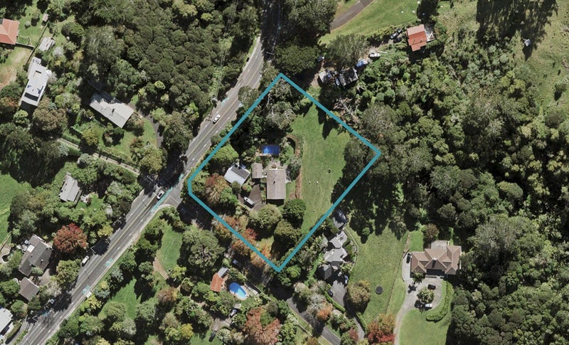 2 Dene Court Lane, Greenhithe, Auckland - Carousel 1