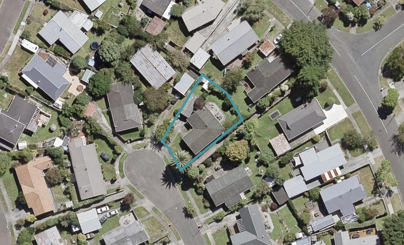32 Akron Grove, Totara Park, Upper Hutt - Carousel 1